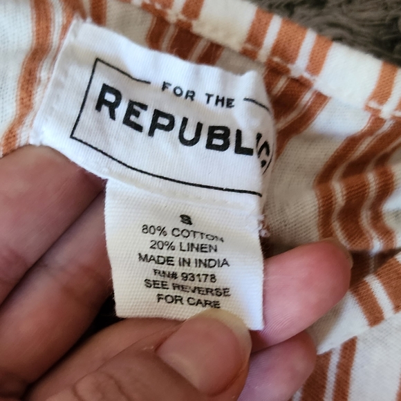 Republic Top - Picture 4 of 4